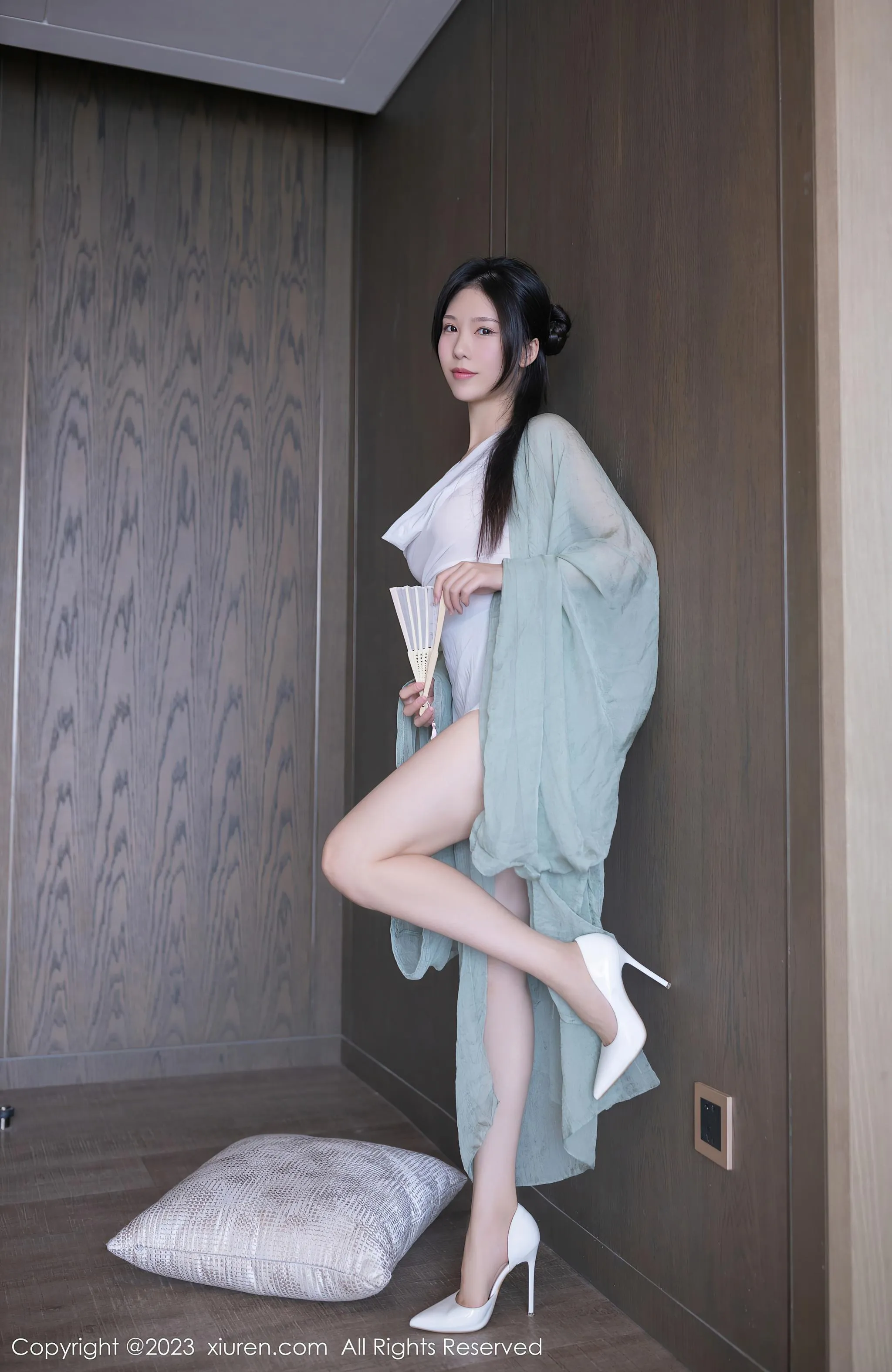 [XIUREN秀人网] 2023.03.15 NO.6420 抖娘利世 [75P]插图1